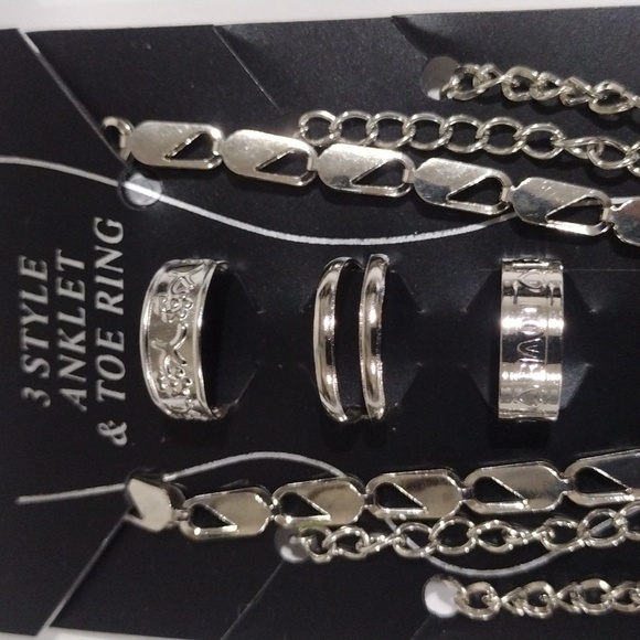 Silver Tone 3-Piece Anklet Set with Charms + 3 Toe Rings – Trendy Summer Jewelry - Picture 6 of 8